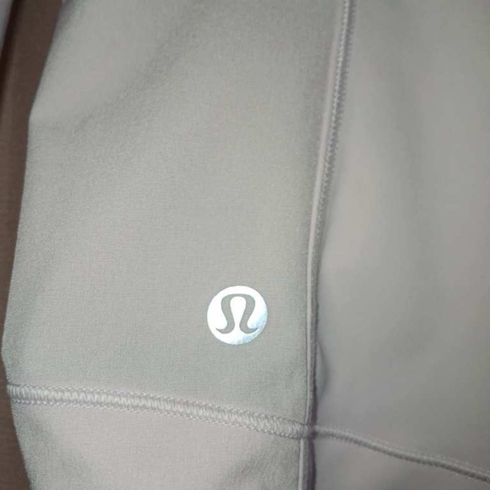 Lululemon Jacket - Picture 4 of 7